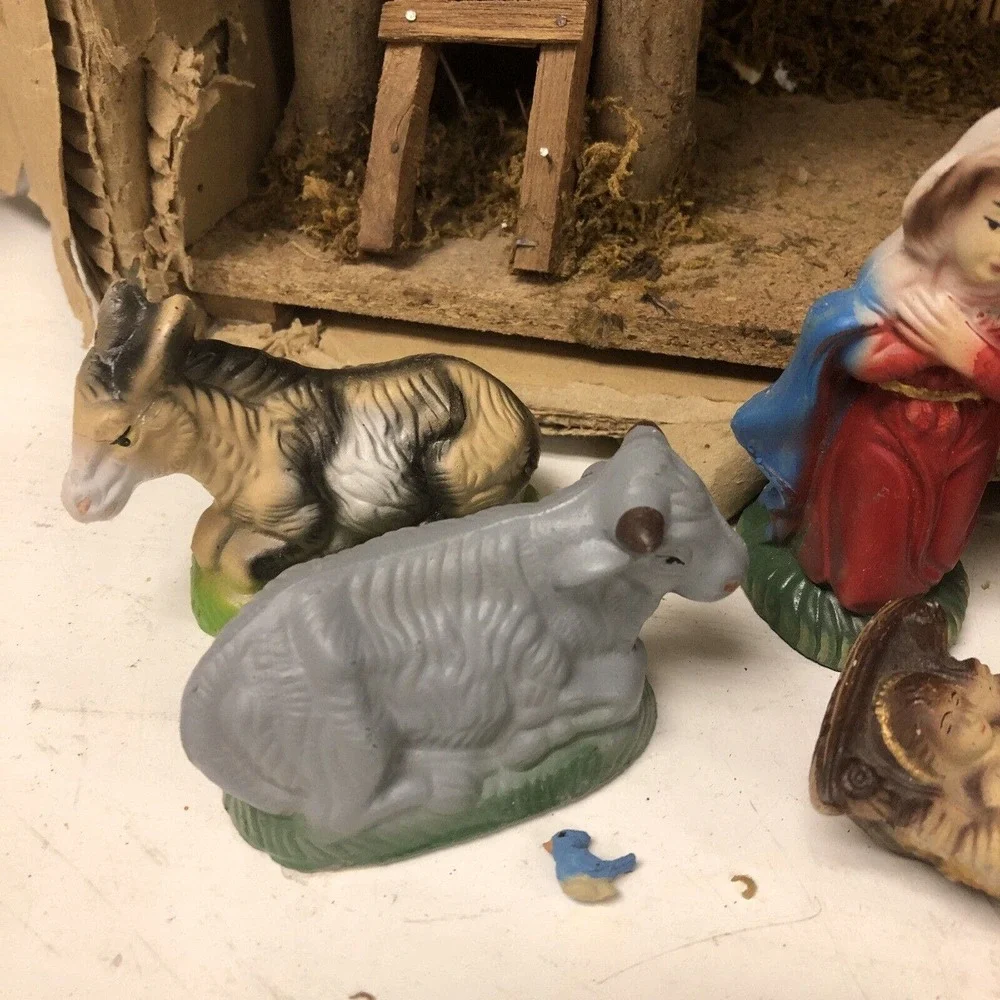 Vintage‎ Kmart 8 Pc. Hand Painted Nativity Set with Stable 10” x 14” Taiwan